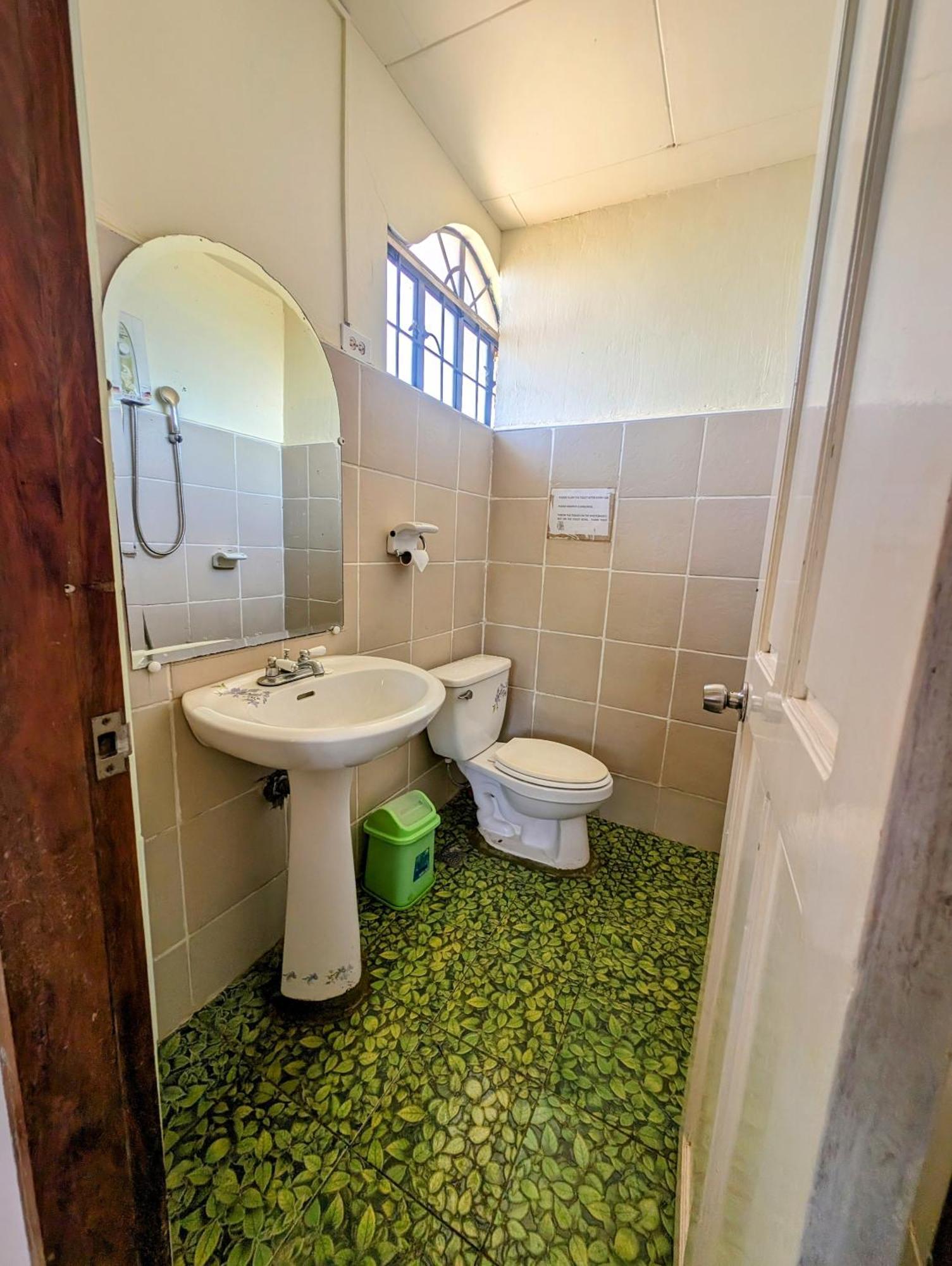 Screaming Gecko Hostel Busuanga Zewnętrze zdjęcie