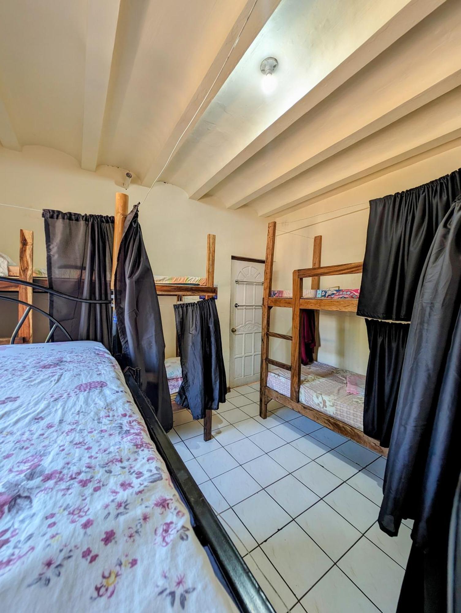 Screaming Gecko Hostel Busuanga Zewnętrze zdjęcie