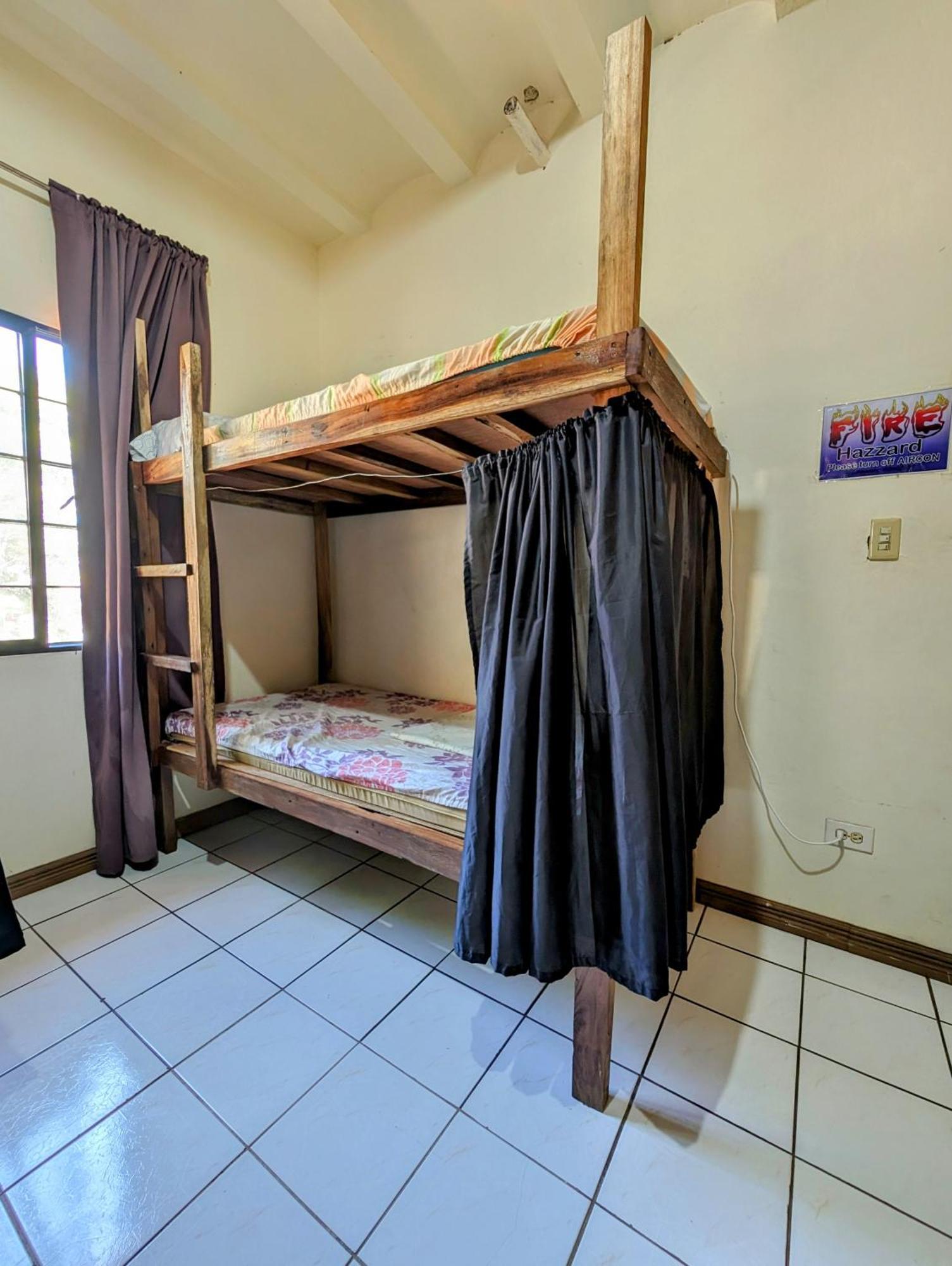 Screaming Gecko Hostel Busuanga Zewnętrze zdjęcie